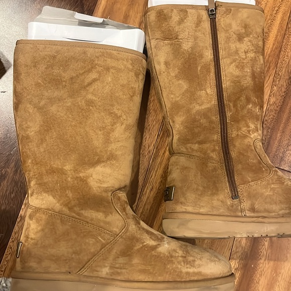 Women Sumner Ugg Boots - Picture 4 of 11